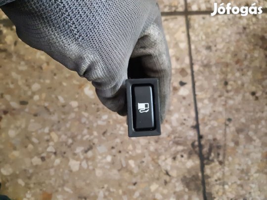 Toyota Avensis Tankajtó Nyitó