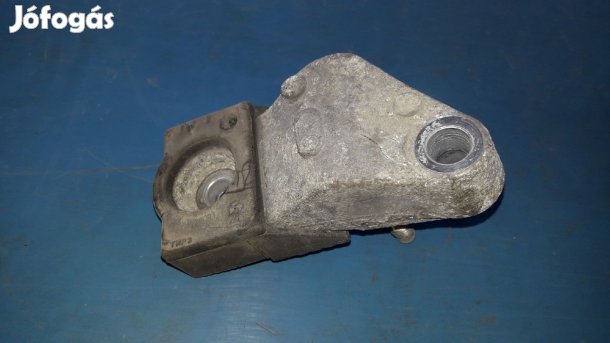 Toyota Avensis Tartó Bak