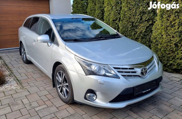 Toyota Avensis Touring Sports 1.8 Active Bőr-al...