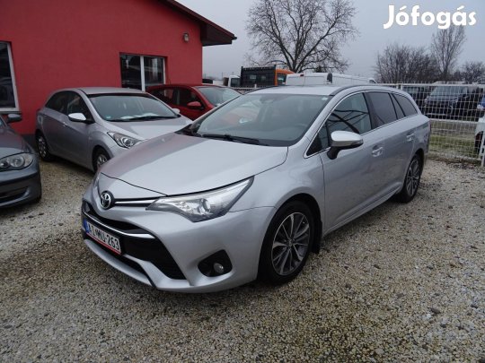 Toyota Avensis Touring Sports 2.0 D-4D Executiv...