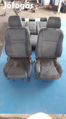 Toyota Avensis Ülés Garnitúra