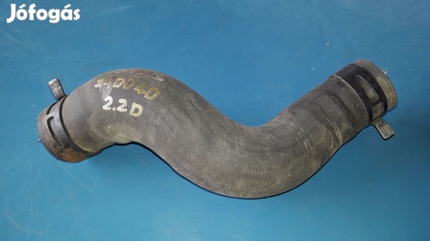 Toyota Avensis Vízcső