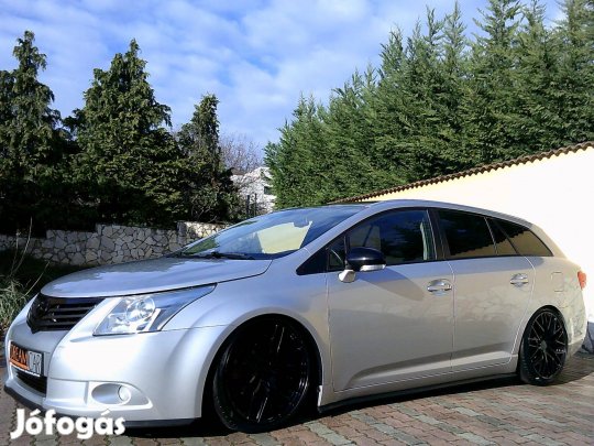 Toyota Avensis Wagon 1.8 Executive Sport-Editio...