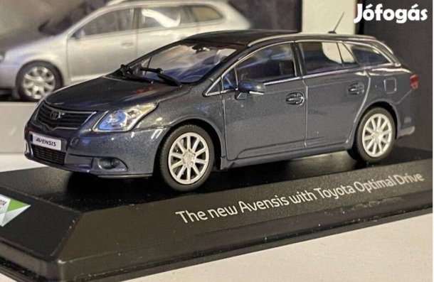 Toyota Avensis Wagon 2009 grey 1:43 1/43 Minichamps Dealer Edition