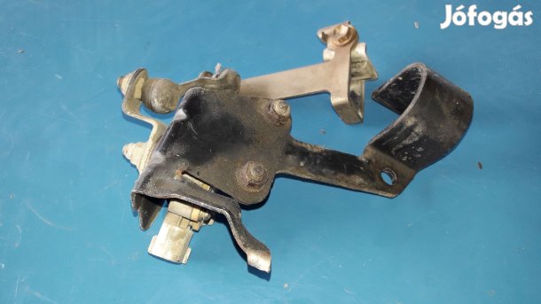 Toyota Avensis Xenon Szintező