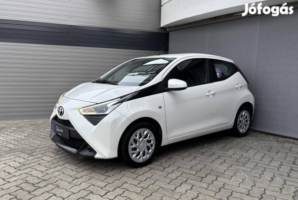 Toyota Aygo 1.0 x-play Garanciával!