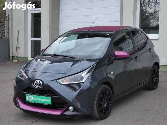 Toyota Aygo 1.0 x-play + style + connectivity S...