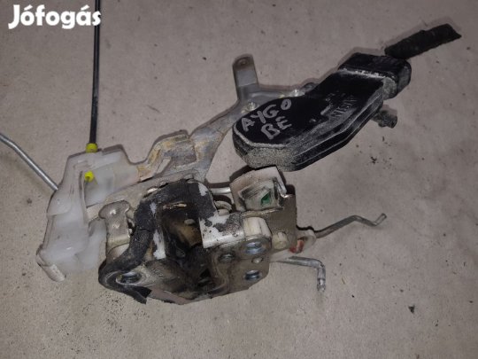 Toyota Aygo Bal Első Ajtó Zárszerkezet + Központizár Motor