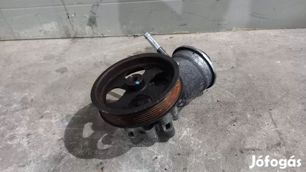 Toyota COROLLA Verso RAV 4 Avensis 03 Szervószivattyú szervópumpa 5653