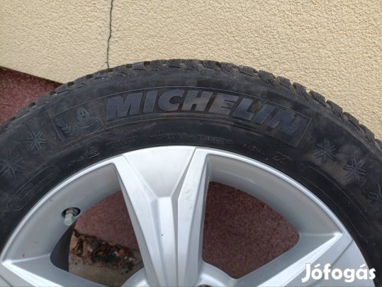 Toyota C-HR gyári r17' alufelni garnitúra téli gumival 