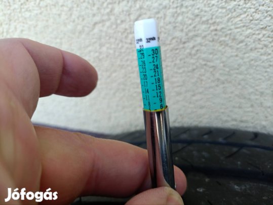 Toyota Camry gyári r18' alufelni garnitúra nyári gumival 