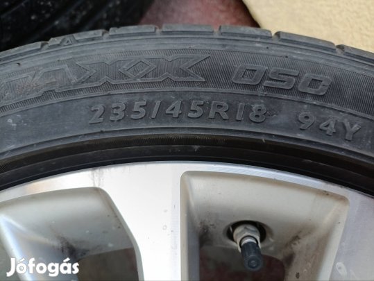 Toyota Camry gyári r18' alufelni garnitúra nyári gumival