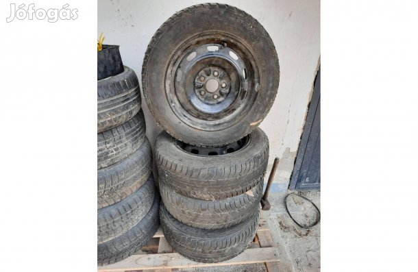 Toyota Carina E 15 colos lemezfelni :5x100 , agyméret:54 mm-er