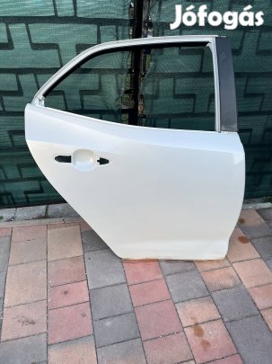 Toyota Corolla E21 ferdehátú jobb hátsó ajtói