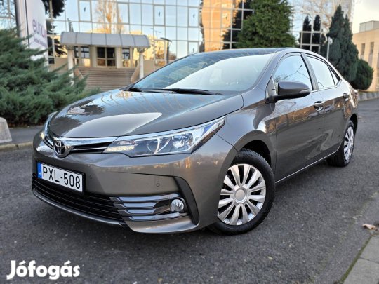 Toyota Corolla Sedan 1.6 Active Trend /Magyaro-...