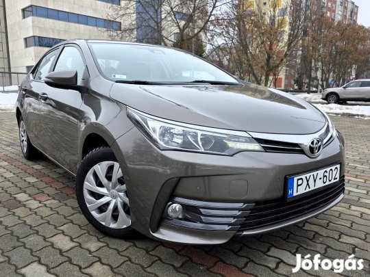 Toyota Corolla Sedan 1.6 Active Trend /Magyaro-...
