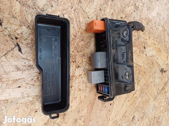 Toyota Corolla Verso ( 2005-2009) 2.2 D-4D Diesel Biztosíték Tábla