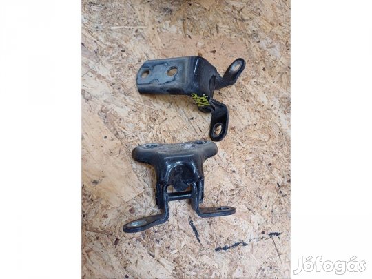 Toyota Corolla Verso ( 2005-2009) Bal Hátsó Ajtó Zsanér Pár