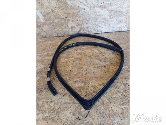 Toyota Corolla Verso ( 2005-2009) Jobb Első Ajtókéder Gumi