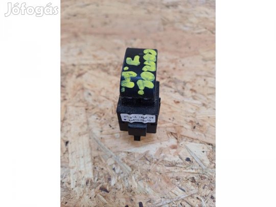 Toyota Corolla Verso ( 2005-2009) Jobb Hátsó Ablakemelő Kapcsoló