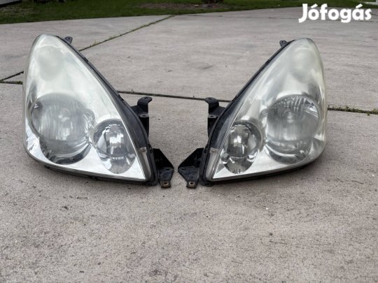 Toyota Corolla Verso első fényszórók