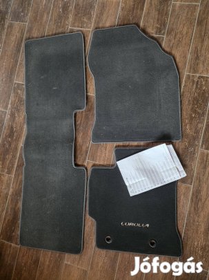 Toyota Corolla gyári szőnyeg
