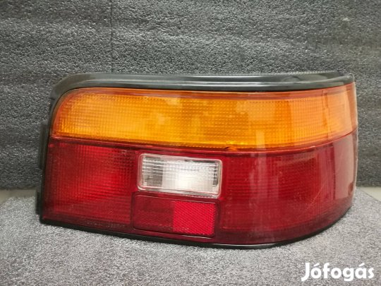 Toyota Corolla hátsólámpa jobb 1987-1992