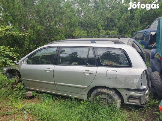 Toyota Corolla kombi alkatrészek 
