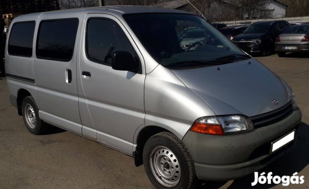 Toyota Hiace 2.4D alkatrészek