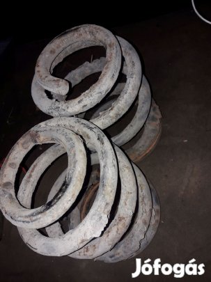 Toyota Hiace Hátsó Rugó Pár