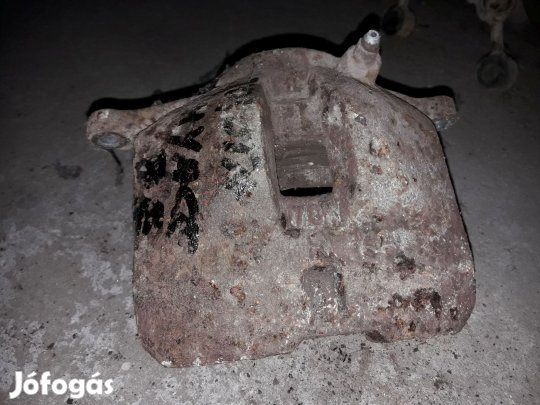 Toyota Hiace Jobb Első Féknyereg