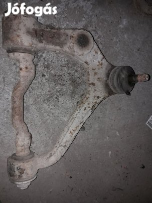 Toyota Hiace Jobb Első Felső Lengőkar
