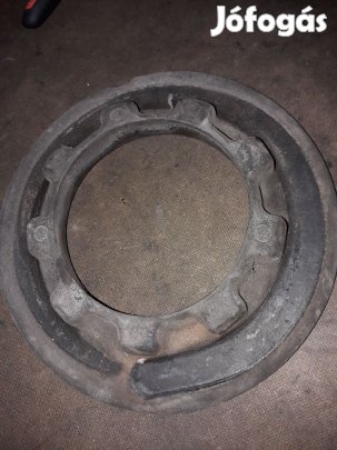 Toyota Hiace Rugó Tányér