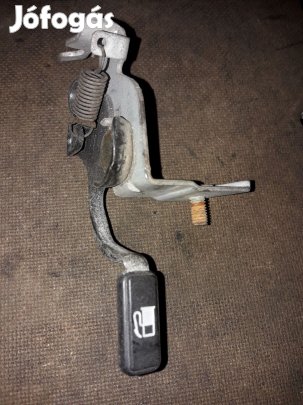 Toyota Hiace Tankajtó Nyitó