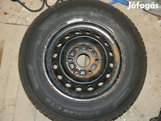 Toyota Hiace nyárigumi+lemezfelni