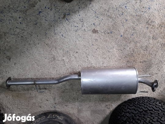 Toyota Hilux VII 2005-2015 hátsó kipufogó