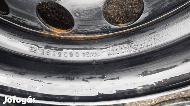 Toyota Hilux gyári 17" acélfelni garnitúra