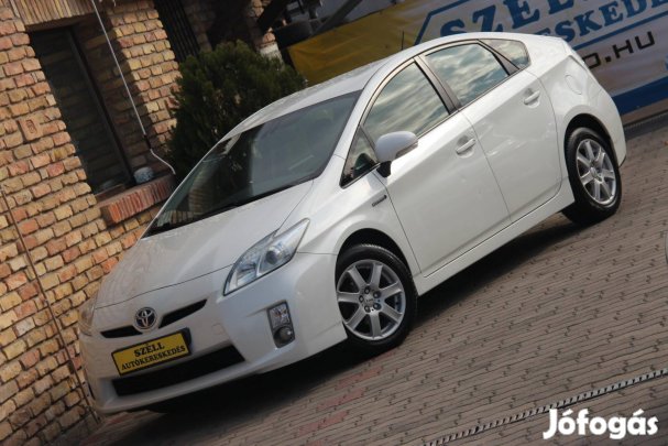 Toyota Prius 1.8 HSD Sol (Automata)