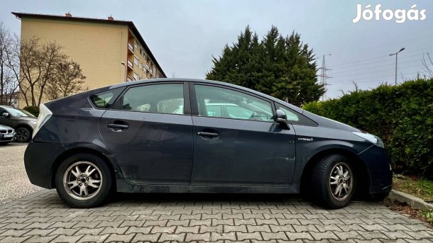 Toyota Prius 3 hybrid jobbkormányos