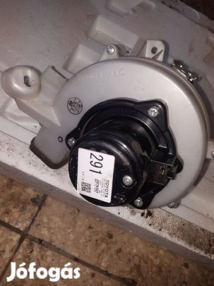 Toyota Prius Akkumulátor Hűtő