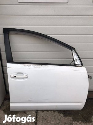 Toyota Prius II. J.e.ajto ,kis hibaval