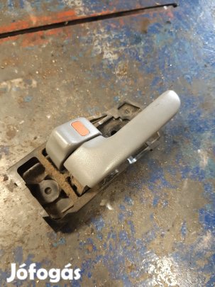 Toyota Rav 4 00-05 Bal Első Belső Ajtókilincs