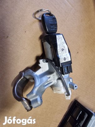 Toyota Rav 4 00-05 Gyújtáskapcsoló