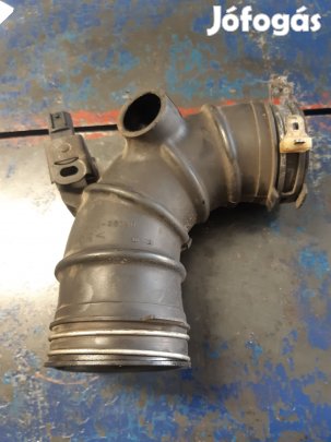 Toyota Rav 4 00-05 Levegőcső