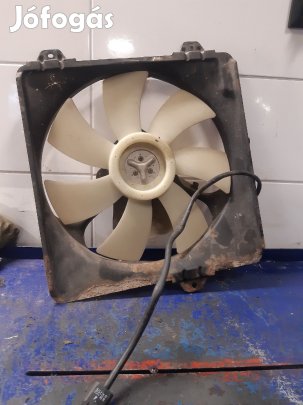 Toyota Rav 4 00-05 Vízhűtő Ventilátor