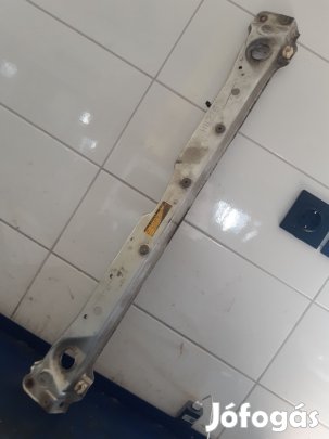 Toyota Rav 4 00-05 Zárhíd