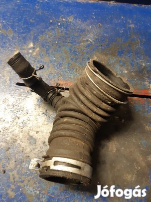 Toyota Rav 4 05-13 Levegőcső