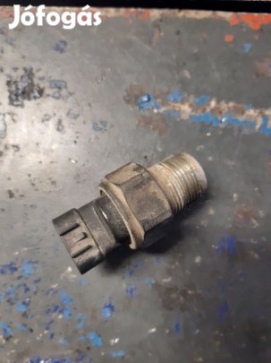 Toyota Rav 4 05-13 Üzemanyag Nyomás Érzékelő