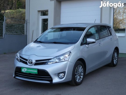 Toyota Verso 1.6 Active TSS Executive-Szervizkö...