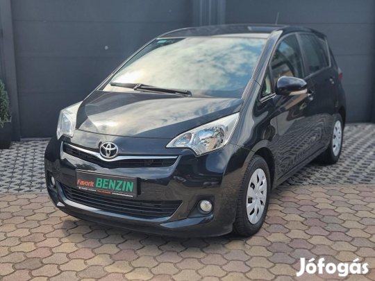 Toyota Verso-S Verso S 1.33 VVT-i Club Végigköv...